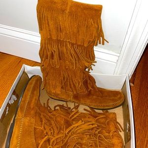 Women’s Minnetonka Fringe Boots
